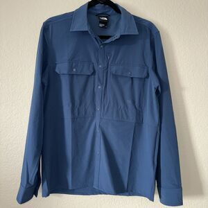The North Face Women’s Long Sleeve Button Up Shirt Blue Outdoor Small